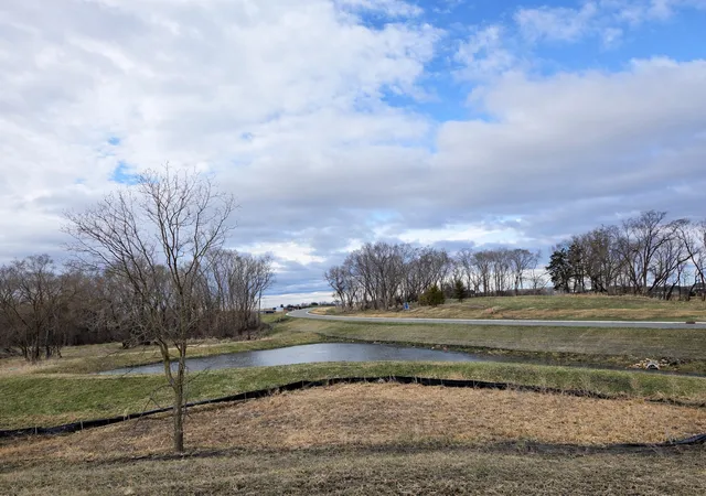 4th image of 20860 Horseshoe Ct, Prior Lake, MN 55372 | MLS# 7049384