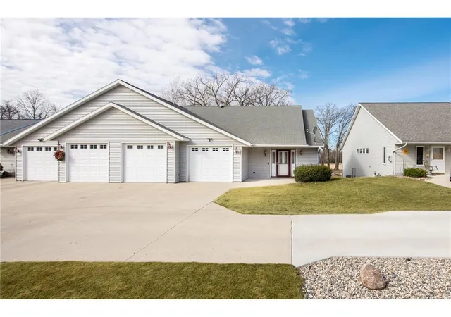 58th image of 826 N Mckay Ave Ne, Alexandria, MN 56308 | MLS# 7049429