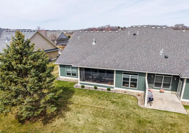 4th image of 3848 Berkshire Rd Sw, Rochester, MN 55902 | MLS# 7049437