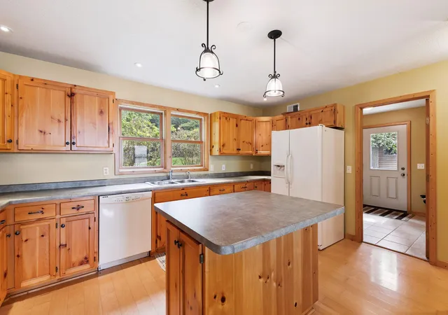 4th image of 10215 Amery Ave Nw, Monticello, MN 55362 | MLS# 7049617