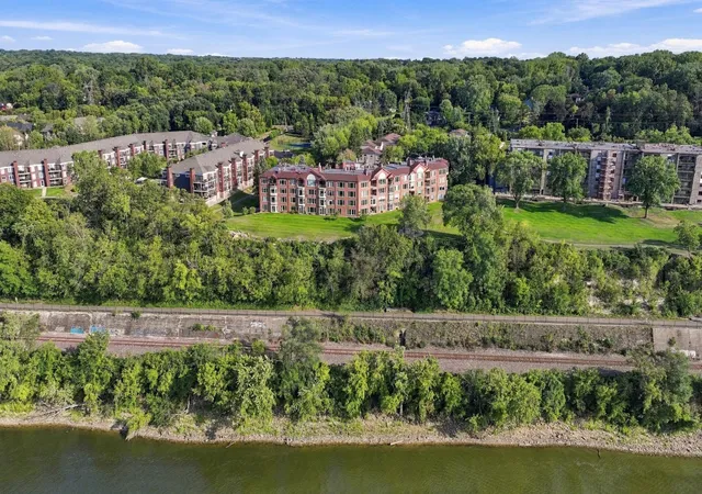 Photo 3 of Condo for sale at 1021 Sibley Memorial Hwy #404, Lilydale, MN 55118 | MLS# 7049625 | Listing updated on 2026-09-30