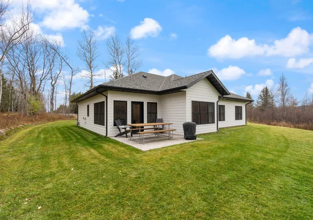 4th image of 59 E Riverside Rd, Esko, MN 55733 | MLS# 7049655