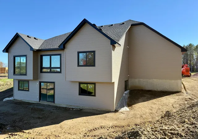 Photo 3 of Single family home for sale at 10490 Kalen Dr Ne, Hanover, MN 55341 | MLS# 7049739 | Listing updated on 2026-10-19