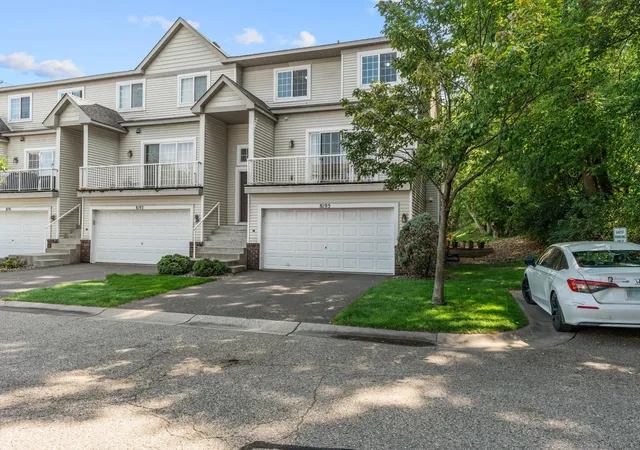 Photo 2 of Single family home for sale at 8195 Darcy Ln, Inver Grove Heights, MN 55076 | MLS# 7049886 | Listing updated on 2026-08-26