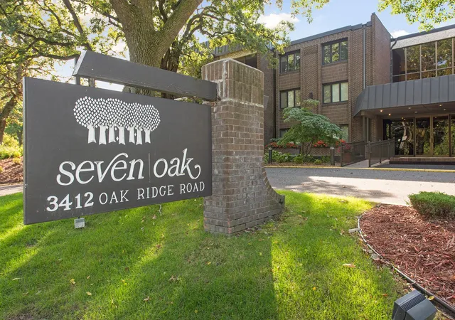 Homes for sale in Hopkins, MN | 3412 Oak Ridge Rd #211, Hopkins, MN 55305 | MLS# 7049917