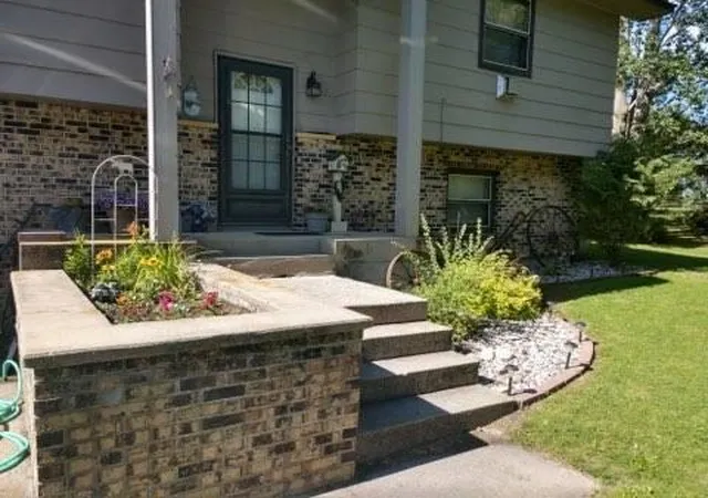 Photo 1 of Single family home for sale at 105 Valley View Rd, Karlstad, MN 56732 | MLS# 7049926 | Listing updated on 2026-09-28