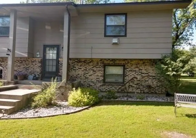 2nd image of 105 Valley View Rd, Karlstad, MN 56732 | MLS# 7049926