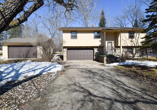 3rd image of 105 Valley View Rd, Karlstad, MN 56732 | MLS# 7049926