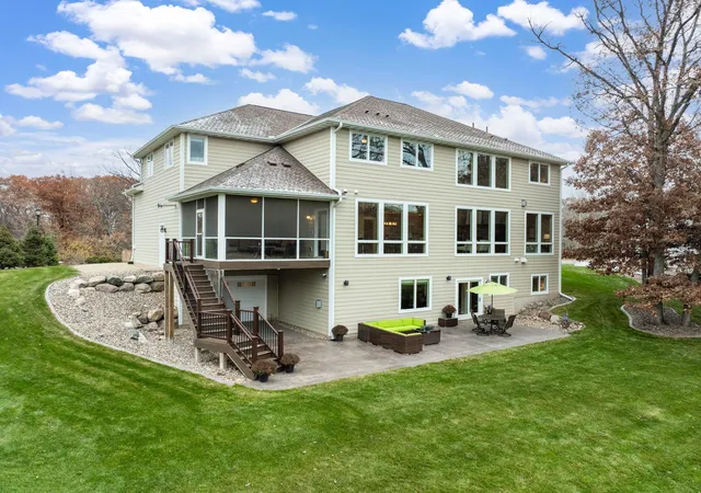 2nd image of 18928 Katrine Ct, Lakeville, MN 55044 | MLS# 7049953