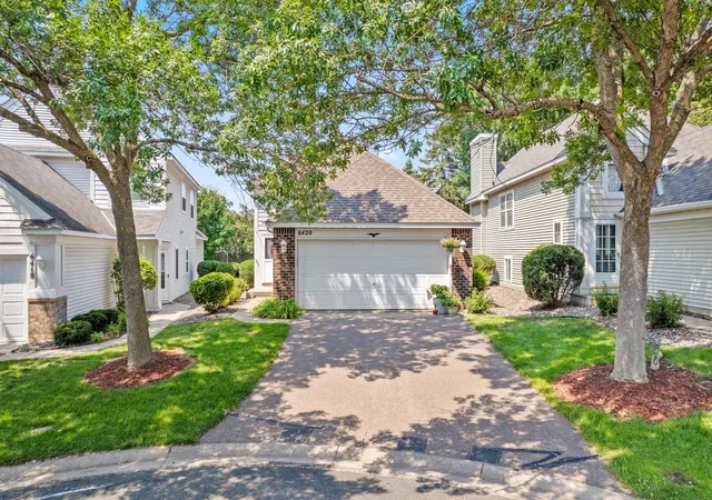 Photo 4 of Single family home for sale at 6420 Christenson Ln NE, Minneapolis, MN 55432 | MLS# 7050026 | Listing updated on 2026-09-06
