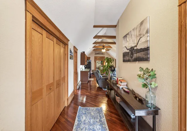 Listing Photo 5 - Condo for sale in building located at 1936 Aldrich Ave S, Minneapolis, MN 55403 - Unit #E301
