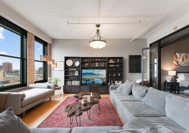 1st image of 290 Market St #811, Minneapolis, MN 55405 | MLS# 7050453