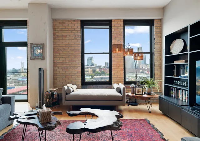 3rd image of 290 Market St #811, Minneapolis, MN 55405 | MLS# 7050453