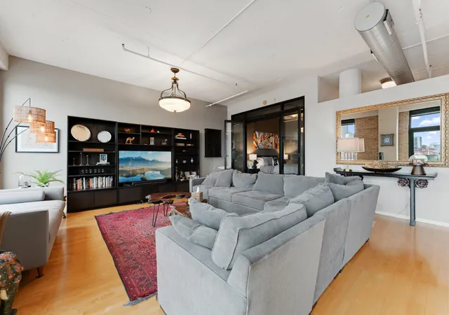 4th image of 290 Market St #811, Minneapolis, MN 55405 | MLS# 7050453