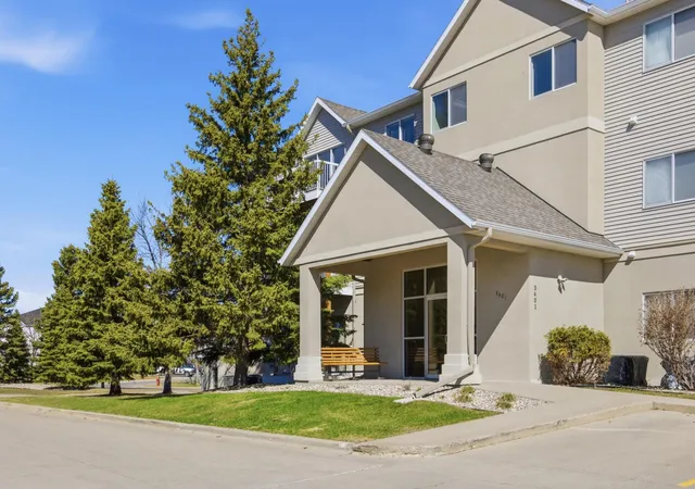 Homes for sale in Fargo, ND | 3401 28th St S #302, Fargo, ND 58104 | MLS# 7050556