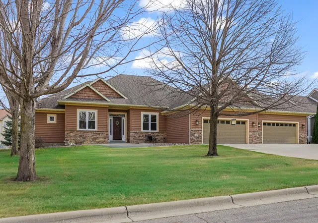 2nd image of 1929 Woodcrest Dr Ne, Owatonna, MN 55060 | MLS# 7050558