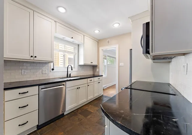 5th image of 3260 Yosemite Ave S, Saint Louis Park, MN 55416 | MLS# 7050566