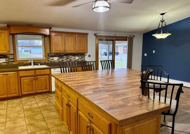 Homes for sale in Olivia, MN | 301 S 4Th St, Olivia, MN 56277 | MLS# 7051245