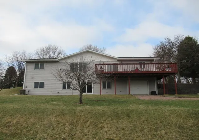 Homes for sale in Luverne, MN | 1481 115th St, Luverne, MN 56156 | MLS# 7051613