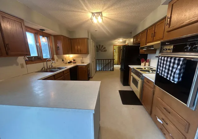 Homes for sale in Ceylon, MN | 303 N Clark St, Ceylon, MN 56121 | MLS# 7051621