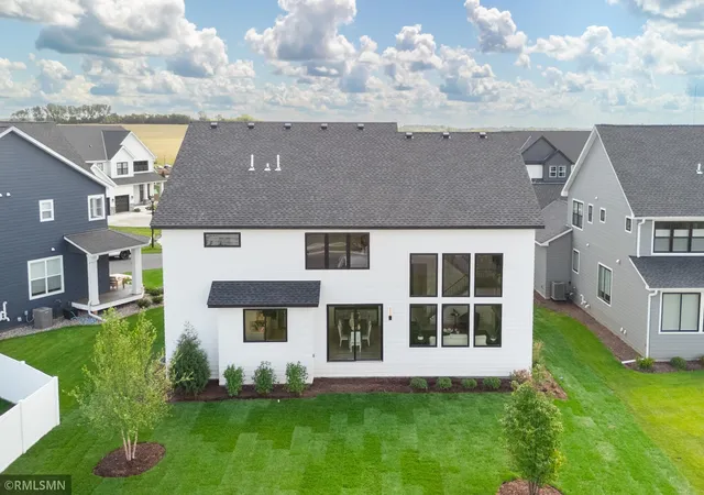 4th image of 5058 Airlake Draw, Saint Paul, MN 55129 | MLS# 7051837