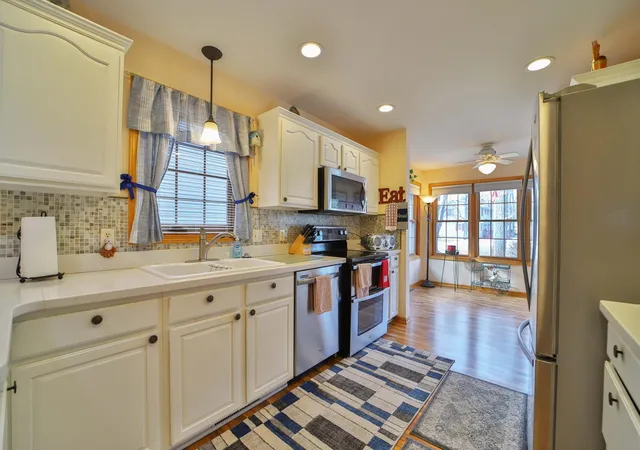 2nd image of 14330 Northwoods Dr, Baxter, MN 56425 | MLS# 7051841