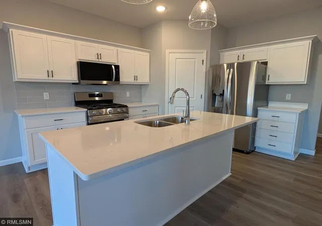4th image of 10538 Goodview Ave S, Cottage Grove, MN 55016 | MLS# 7051877