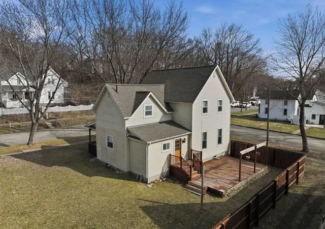 Homes for sale in Menomonie, WI | 921 11Th St E, Menomonie, WI 54751 | MLS# 7051891