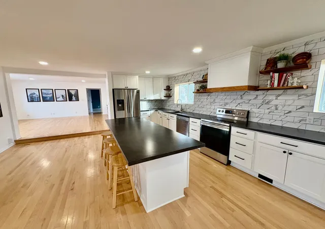 Photo 2 of Single family home for sale at 1682 State Hwy 11 Se, Baudette, MN 56623 | MLS# 7051992 | Listing updated on 2026-08-25