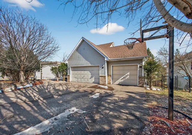 Photo 3 of Single family home for sale at 2970 Western Ave N, Saint Paul, MN 55113 | MLS# 7052083 | Listing updated on 2026-08-07