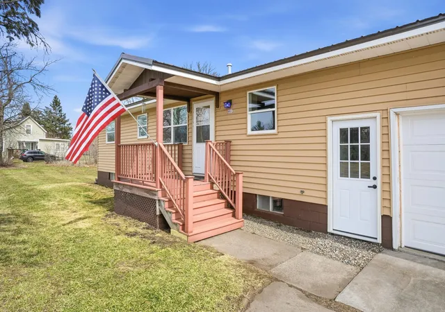 5th image of 901 Wisconsin Ave, Rice Lake, WI 54868 | MLS# 7052092