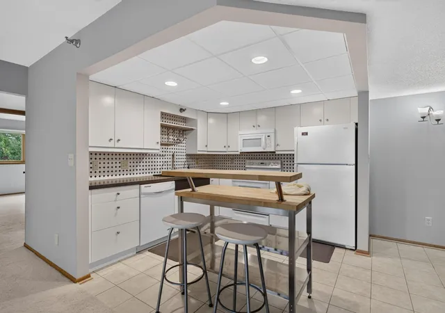 Condo for sale at 2100 Valkyrie Dr NW #201, Rochester, MN 55901 | MLS# 7052165