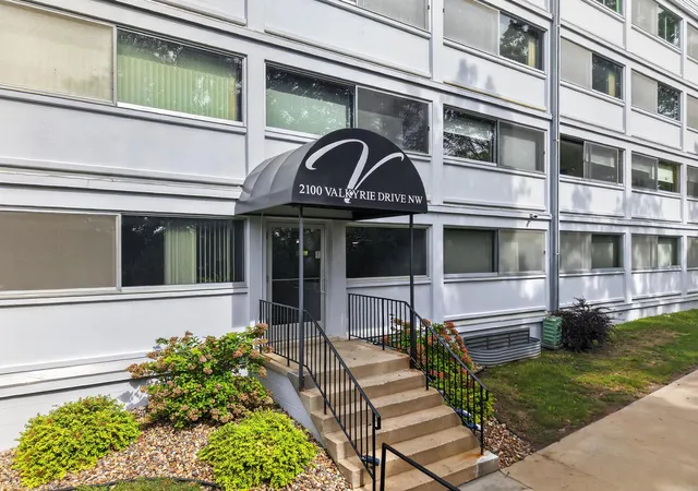 Photo 3 of Condo for sale at 2100 Valkyrie Dr NW #201, Rochester, MN 55901 | MLS# 7052165 | Listing updated on 2026-09-22