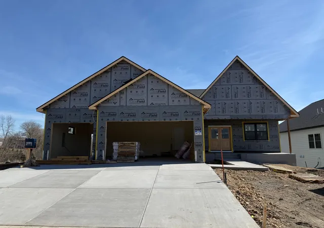 1st image of 1949 Campfire Dr E, Waconia, MN 55387 | MLS# 7052196
