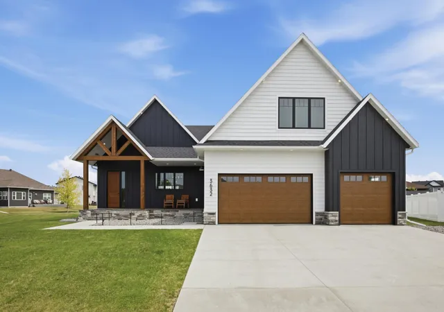 Photo 1 of Single family home for sale at 3632 Crimson Loop S, Fargo, ND 58104 | MLS# 7052209 | Listing updated on 2026-09-02