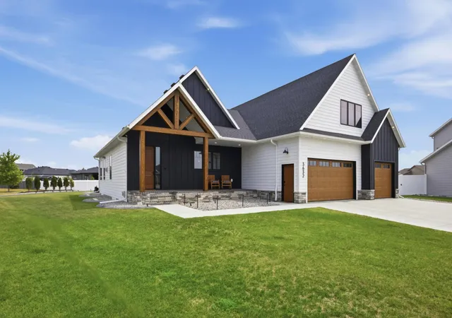 Photo 2 of Single family home for sale at 3632 Crimson Loop S, Fargo, ND 58104 | MLS# 7052209 | Listing updated on 2026-09-02