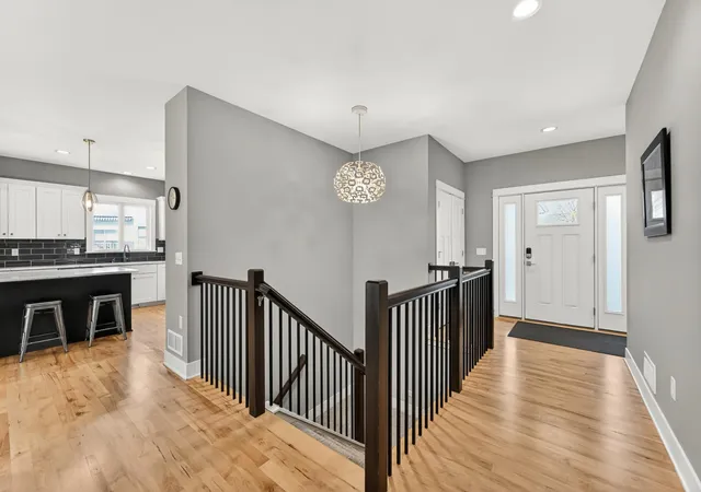2nd image of 342 Wimbledon Hills Dr Sw, Rochester, MN 55902 | MLS# 7052272