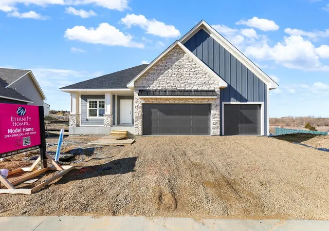 Homes for sale in New Richmond, WI | 1457 Otter Wy, New Richmond, WI 54017 | MLS# 7052298