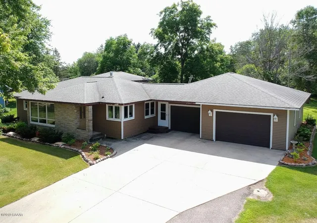 Homes for sale in Parkers Prairie, MN | 404 S Clayborn Ave, Parkers Prairie, MN 56361 | MLS# 7052302