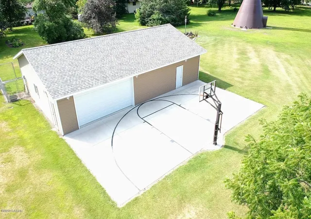 Homes for sale in Parkers Prairie, MN | 404 S Clayborn Ave, Parkers Prairie, MN 56361 | MLS# 7052302