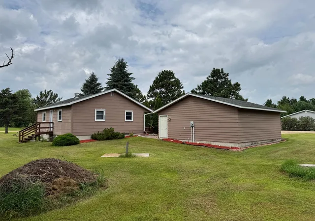 3rd image of 246 Park Cir, Ottertail, MN 56571 | MLS# 7052306