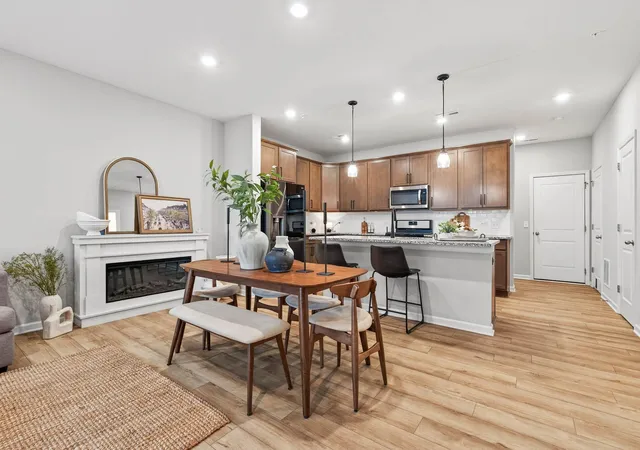 3rd image of 14544 Twin Lakes Cir, Burnsville, MN 55306 | MLS# 7052381