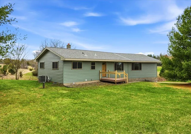 2nd image of 783 Mc Cutcheon Rd, Hudson, WI 54016 | MLS# 7052388