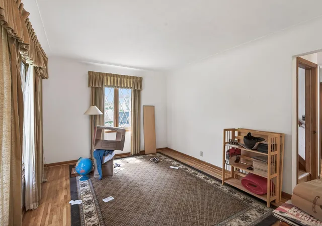 Photo 4 of Single family home for sale at 841 20th Avenue SE, Minneapolis, MN 55414 | MLS# 7052607 | Listing updated on 2026-09-04
