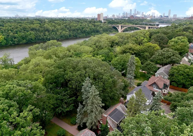 Photo 2 of Sale Pending at 1615 E River Pkwy, Minneapolis, MN 55414 | MLS# 7052631 | Listing updated on 2026-10-08