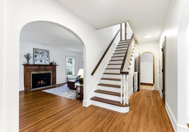 Photo 3 of Sale Pending at 1615 E River Pkwy, Minneapolis, MN 55414 | MLS# 7052631 | Listing updated on 2026-10-08