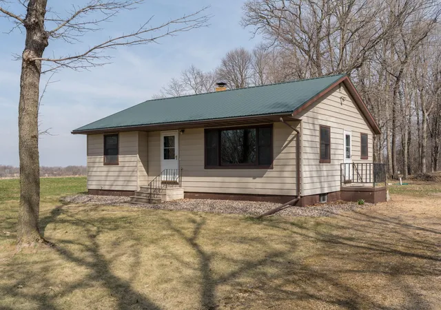 Homes for sale in Amboy, MN | 52072 State Hwy 30, Amboy, MN 56010 | MLS# 7052680