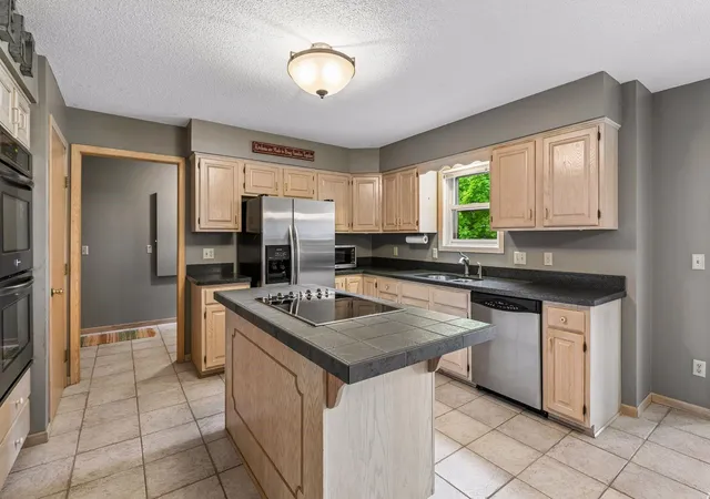 Homes for sale in Burnsville, MN | 13820 Sunset Lake Dr, Burnsville, MN 55337 | MLS# 7052698
