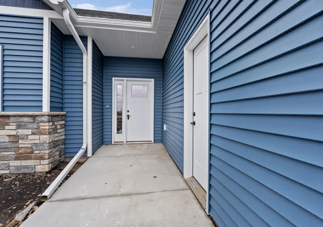Photo 3 of Single family home for sale at 209 Woodcrest Dr, Breckenridge, MN 56520 | MLS# 7052700 | Listing updated on 2026-09-08