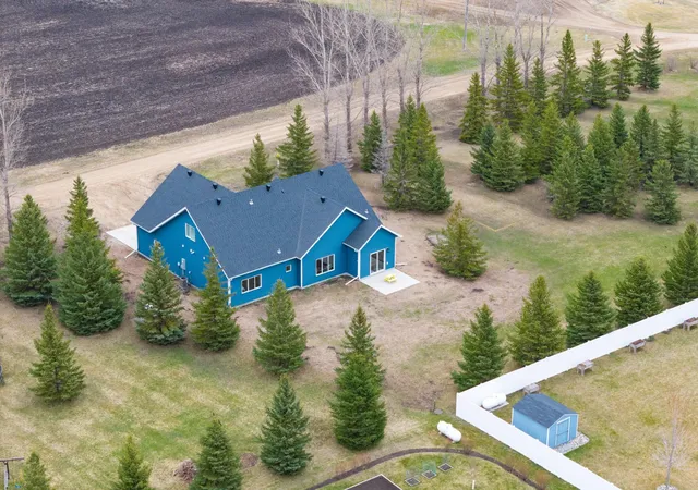 Photo 4 of Single family home for sale at 209 Woodcrest Dr, Breckenridge, MN 56520 | MLS# 7052700 | Listing updated on 2026-09-08